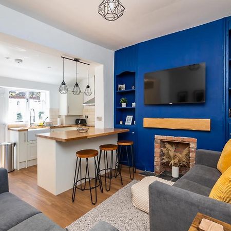 Stylish, Centrally Located Terrace - Pass The Key York Exteriör bild