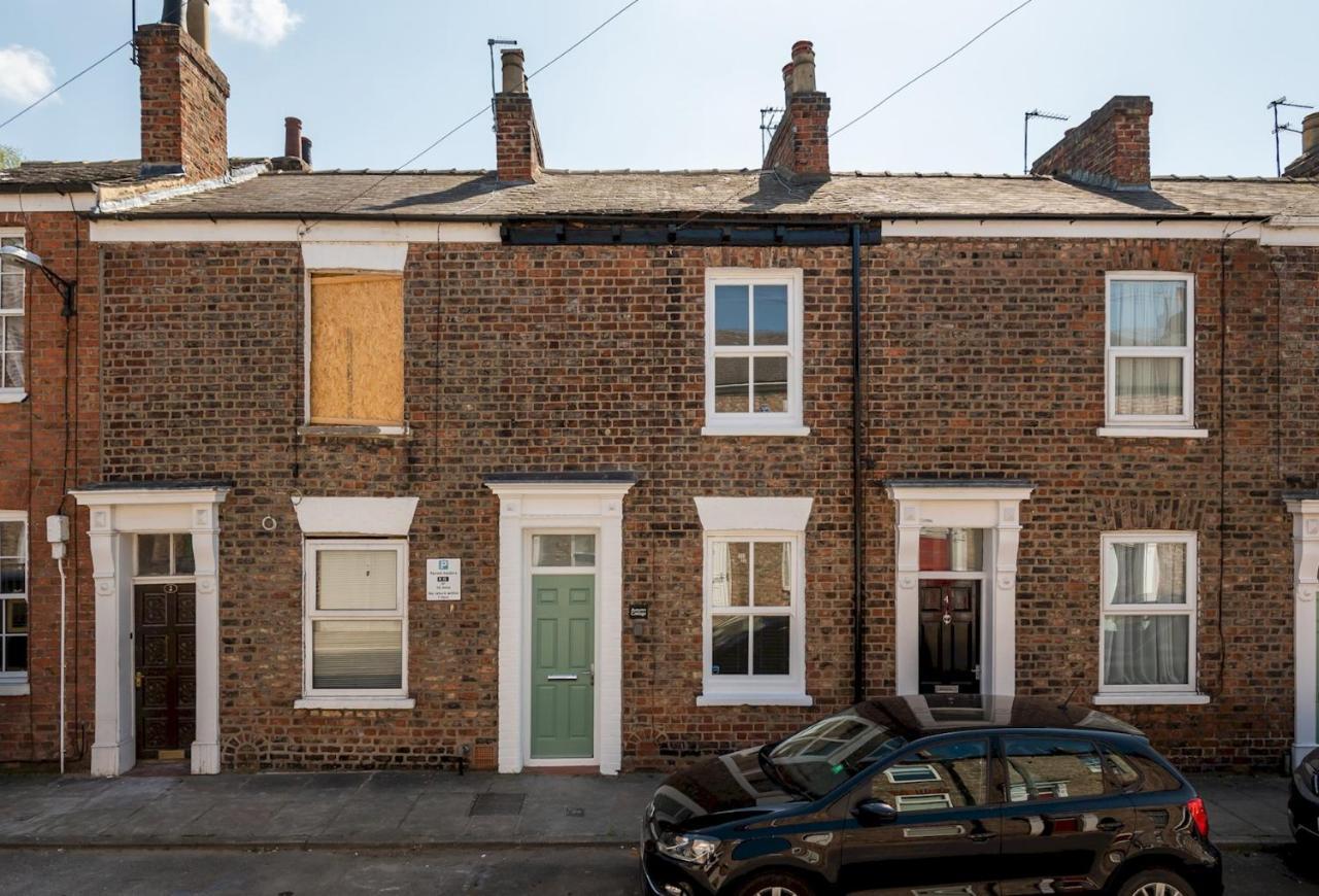 Stylish, Centrally Located Terrace - Pass The Key York Exteriör bild