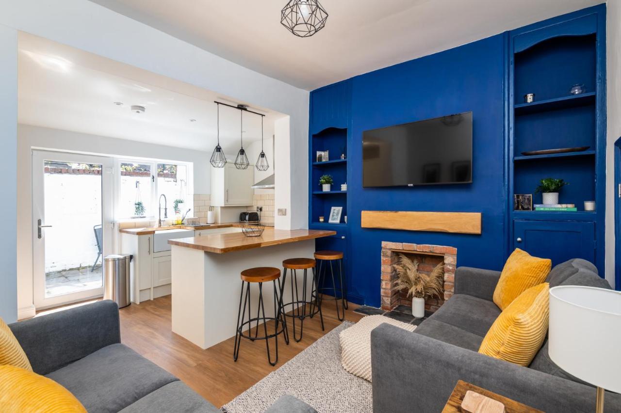 Stylish, Centrally Located Terrace - Pass The Key York Exteriör bild