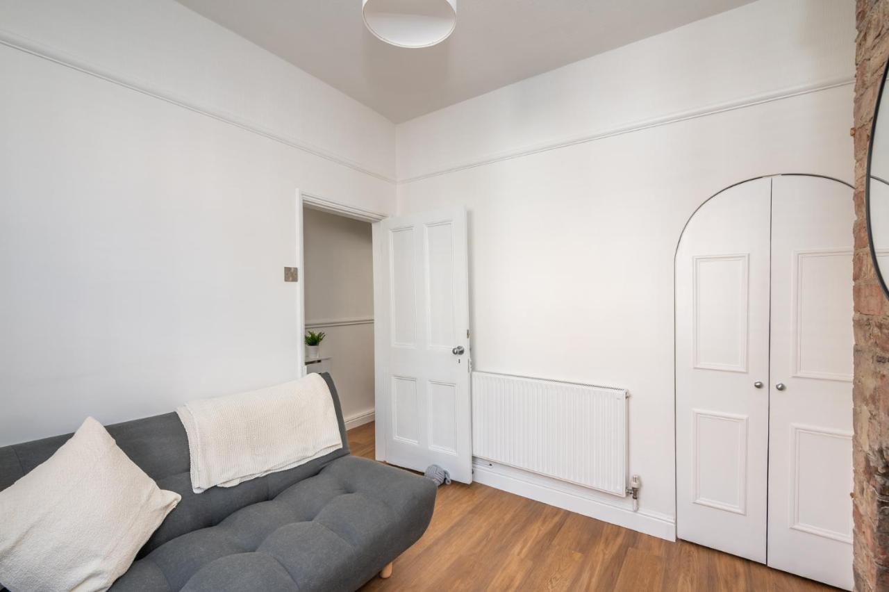 Stylish, Centrally Located Terrace - Pass The Key York Exteriör bild