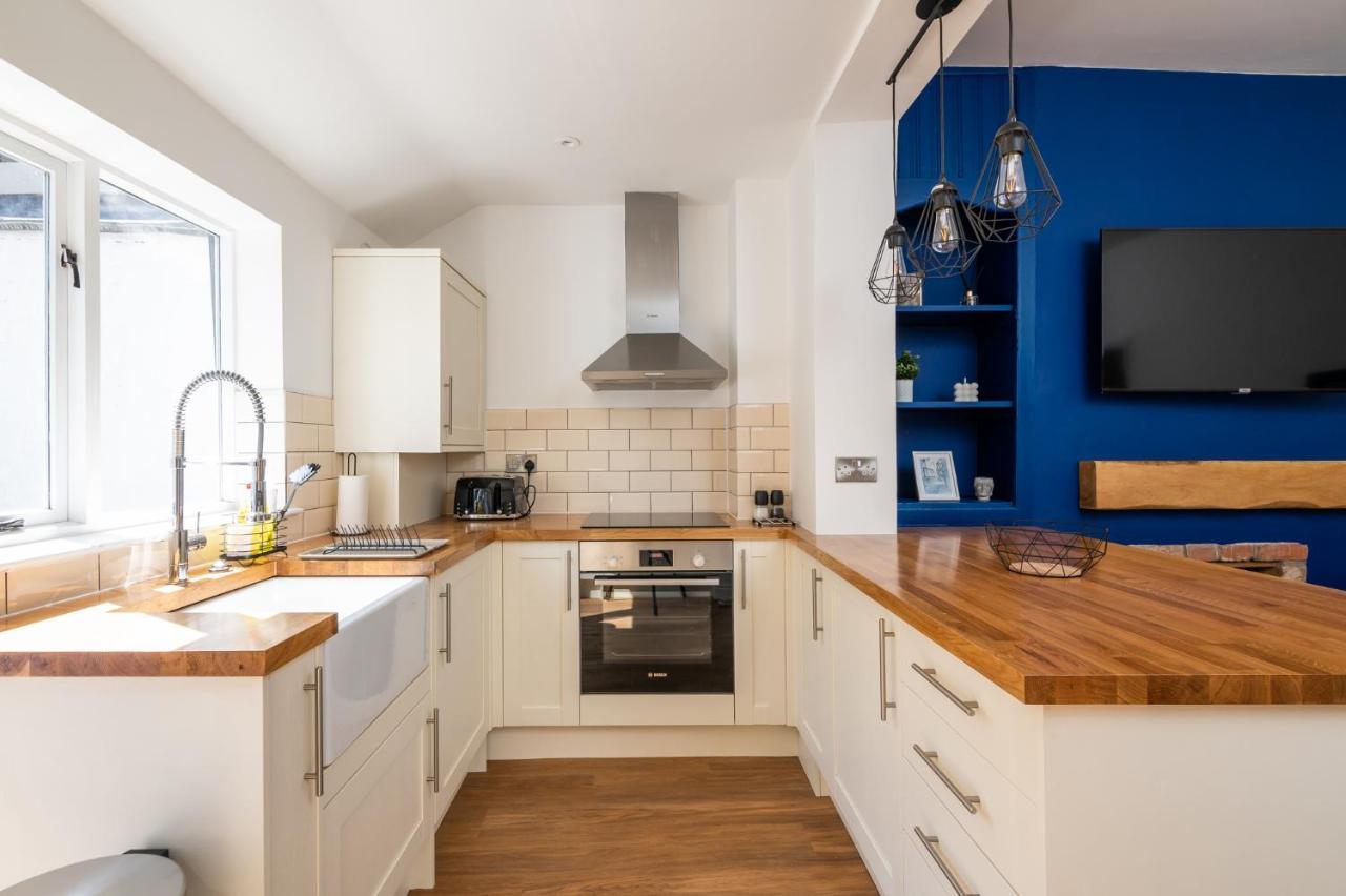 Stylish, Centrally Located Terrace - Pass The Key York Exteriör bild