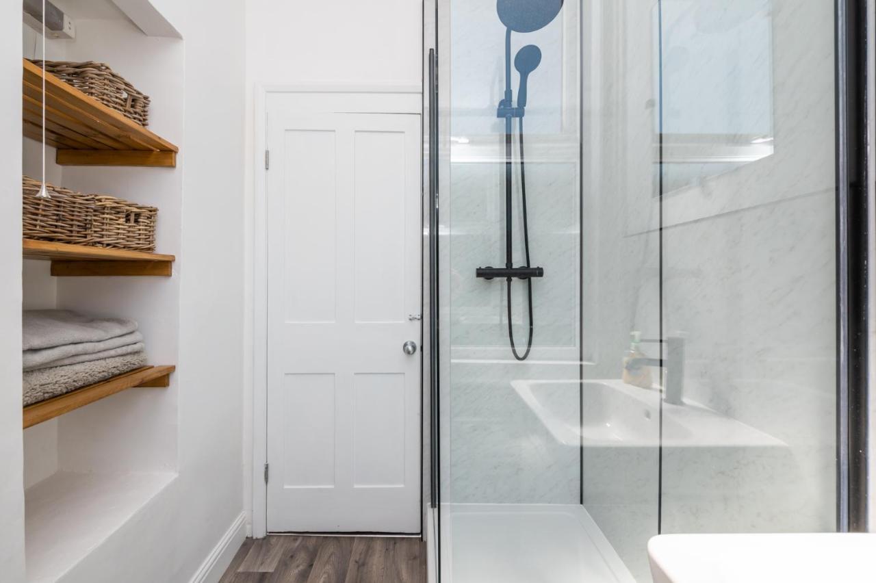 Stylish, Centrally Located Terrace - Pass The Key York Exteriör bild