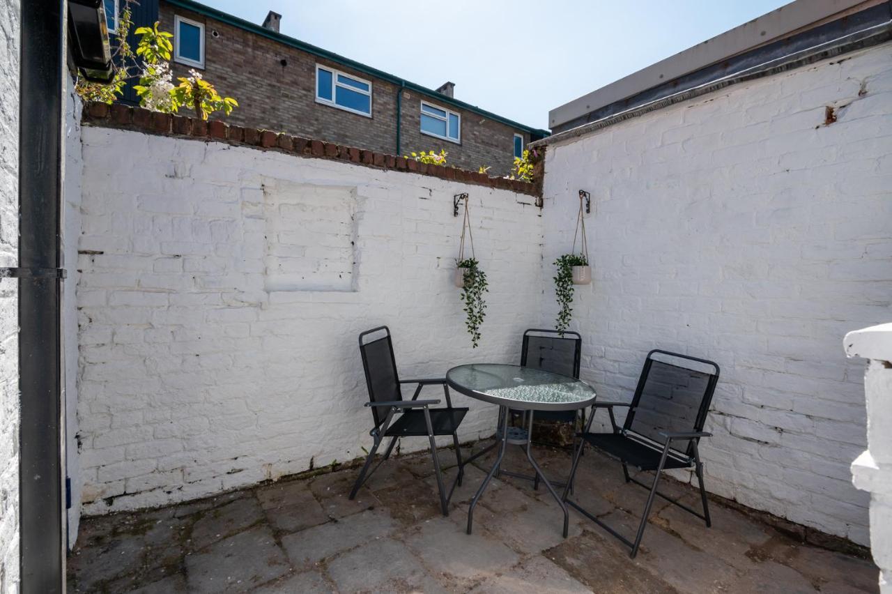 Stylish, Centrally Located Terrace - Pass The Key York Exteriör bild