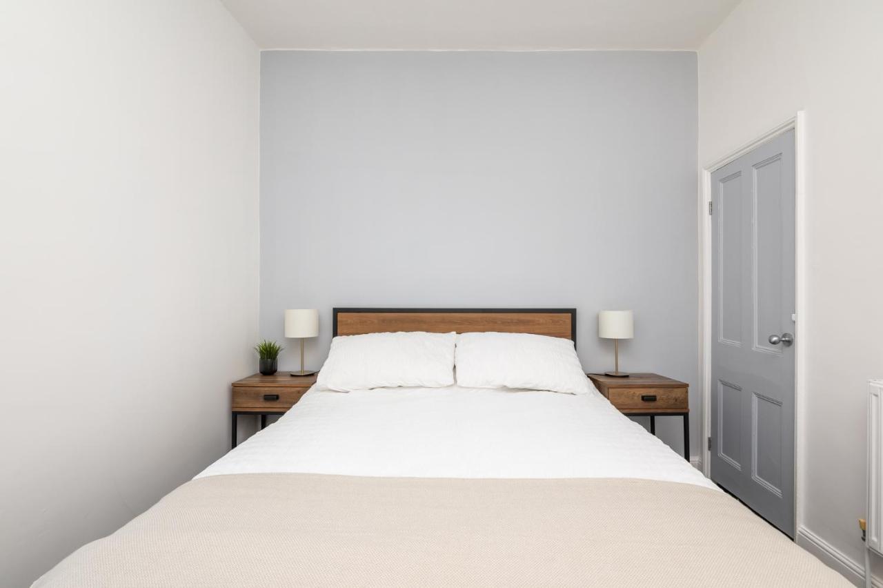 Stylish, Centrally Located Terrace - Pass The Key York Exteriör bild