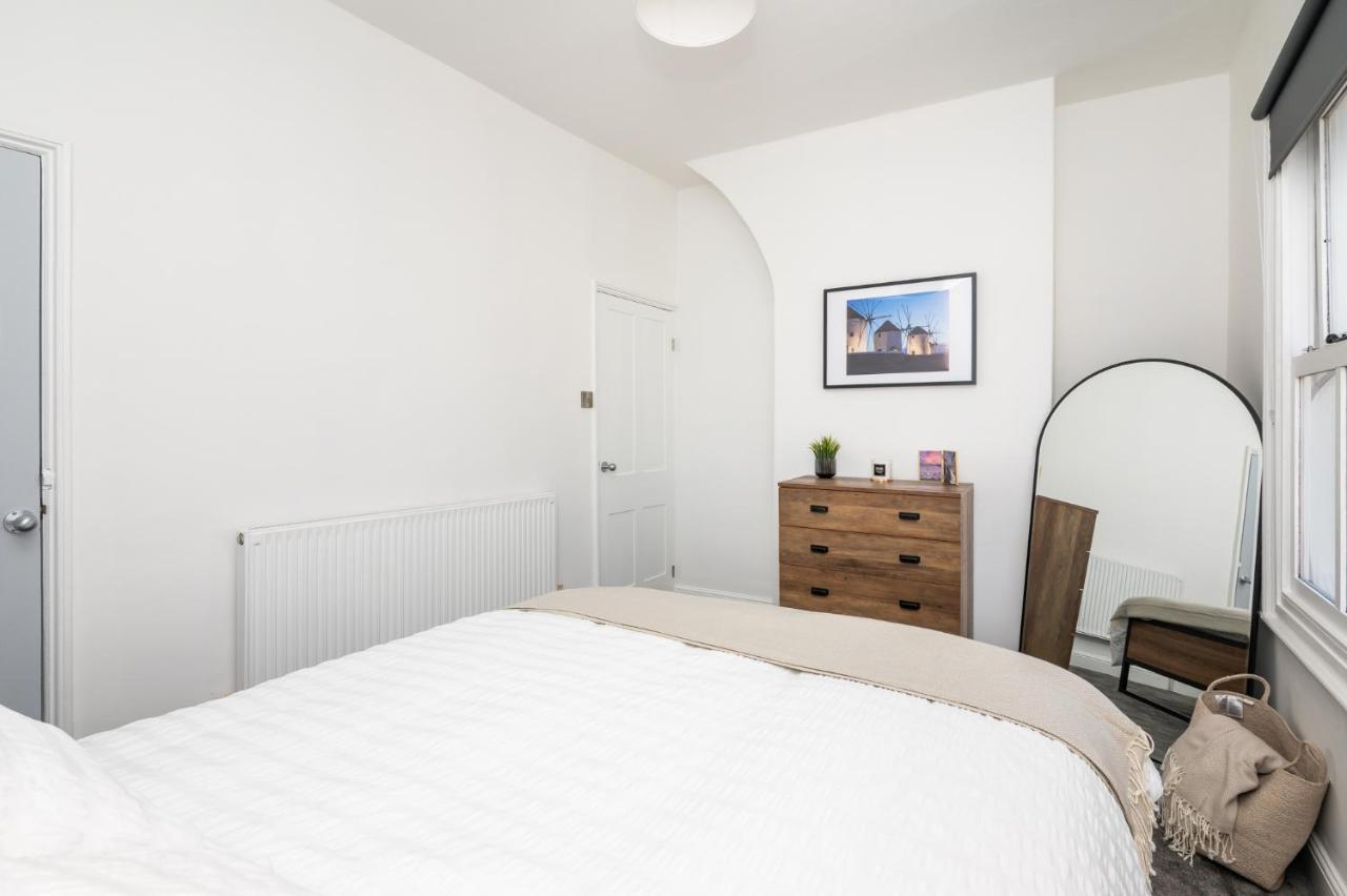 Stylish, Centrally Located Terrace - Pass The Key York Exteriör bild